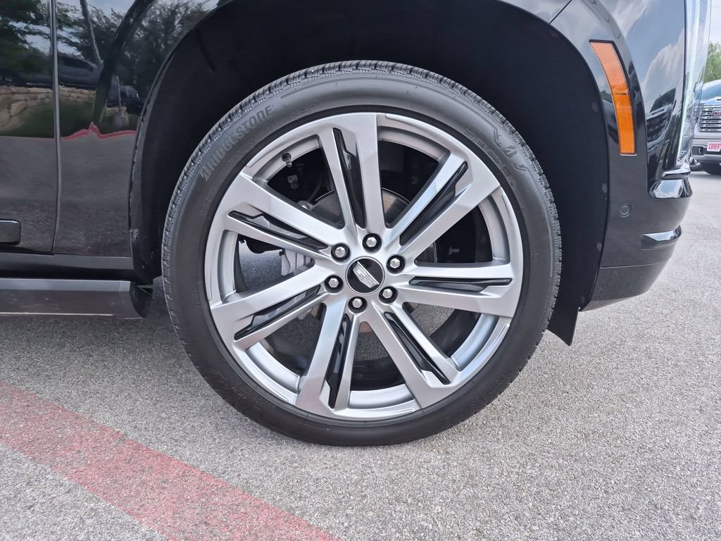 Certified 2026 Cadillac Escalade Platinum Sport w/ LPO, Floor Liner Package AWD/4WD image 19