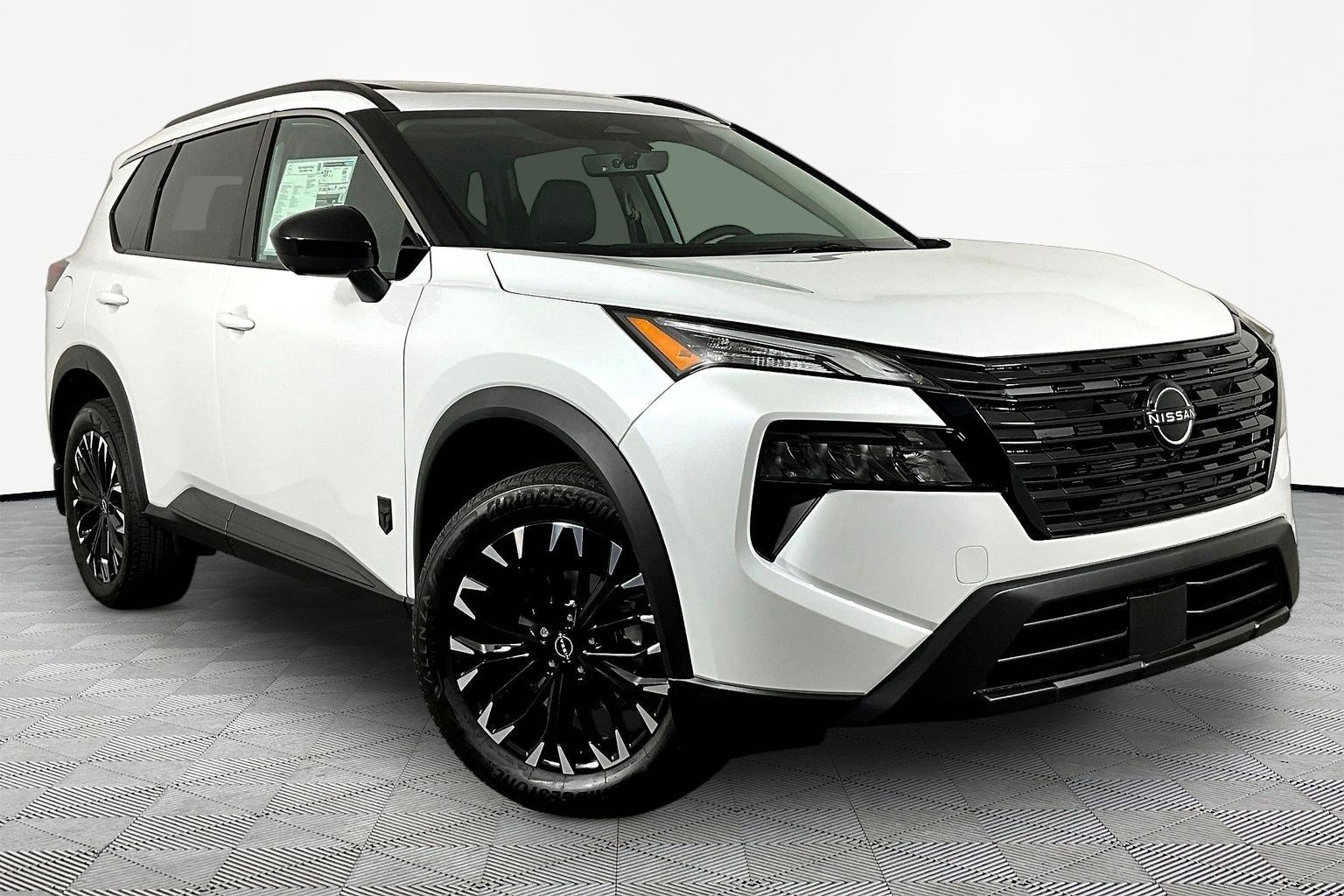 New 2026 Nissan Rogue Dark Armor AWD/4WD video 3