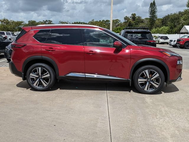 Used 2023 Nissan Rogue Platinum FWD image 4