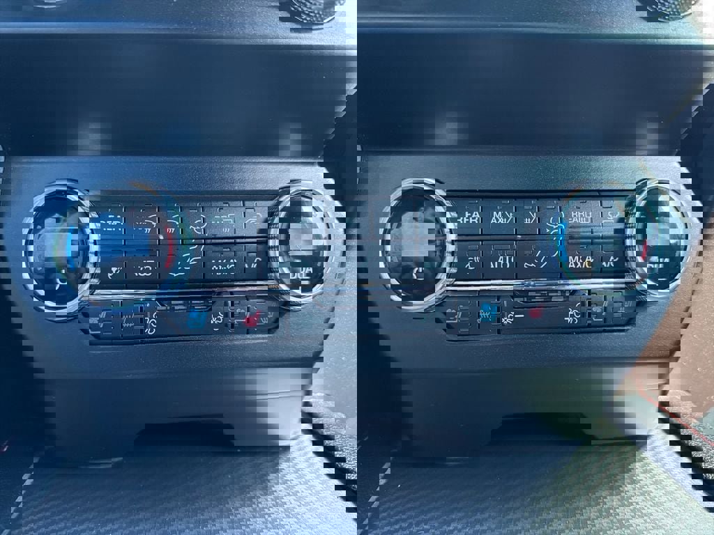 Used 2021 Ford Expedition Limited image 14