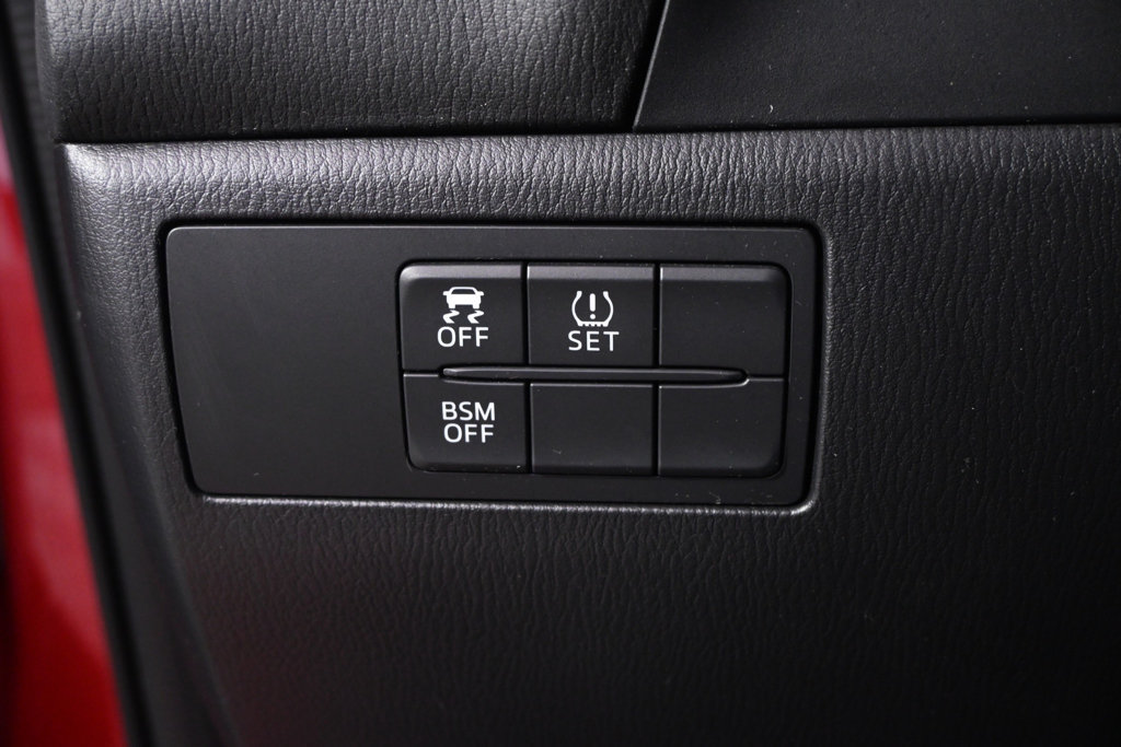 Used 2015 MAZDA MAZDA3 i Touring FWD image 24