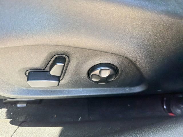 Used 2016 Jeep Renegade Limited AWD/4WD image 22