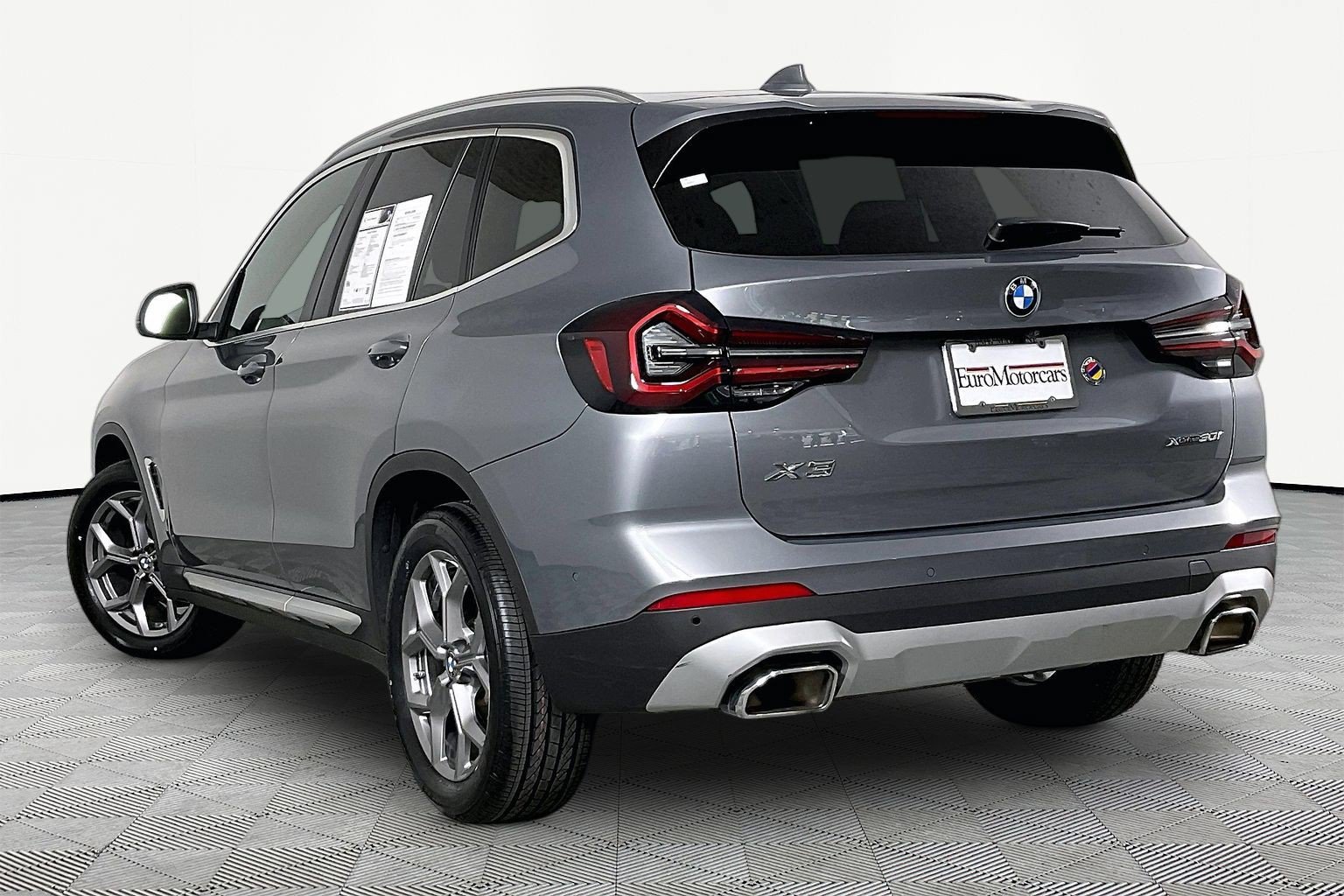 Certified 2024 BMW X3 xDrive30i w/ Premium Package AWD/4WD image 5