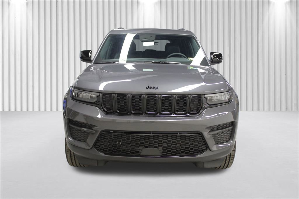 New 2025 Jeep Grand Cherokee Laredo image 40