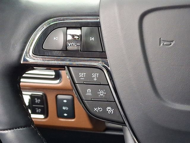 Used 2024 Lincoln Navigator Reserve image 24