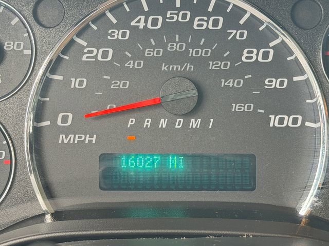 Used 2024 Chevrolet Express 2500 w/ Driver Convenience Package image 20