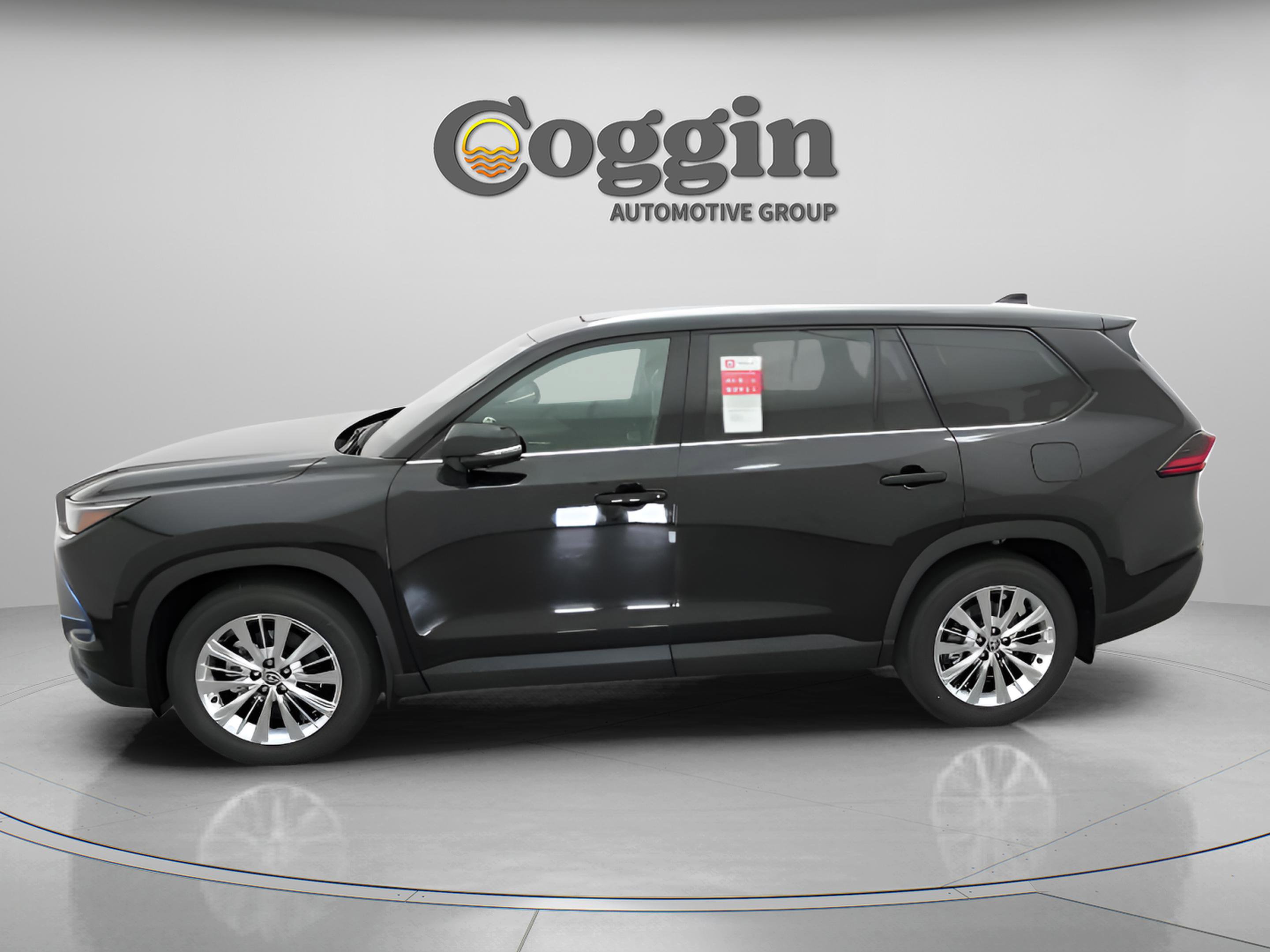 Used 2025 Toyota Grand Highlander AWD image 5