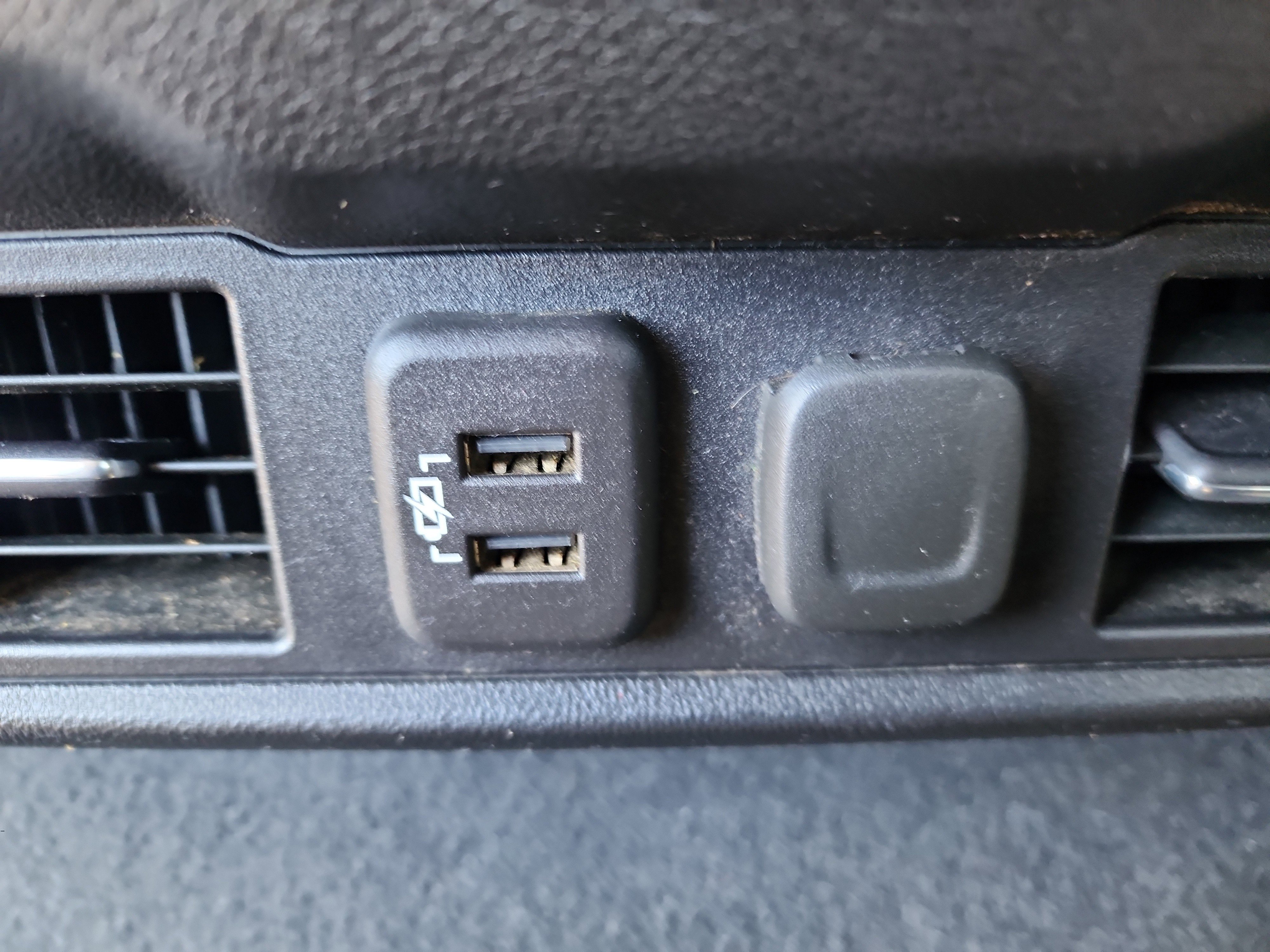 Certified 2021 Chevrolet Silverado 1500 RST AWD/4WD image 26