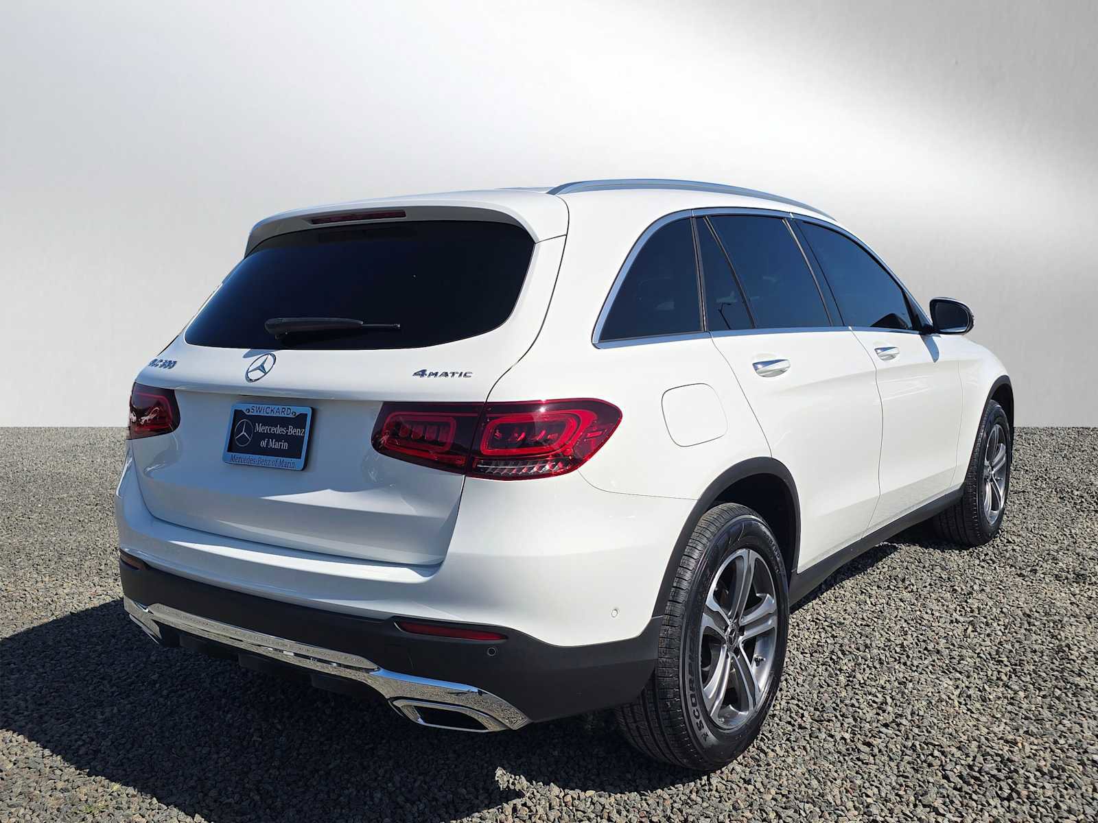 Used 2021 Mercedes-Benz GLC 300 4MATIC image 3