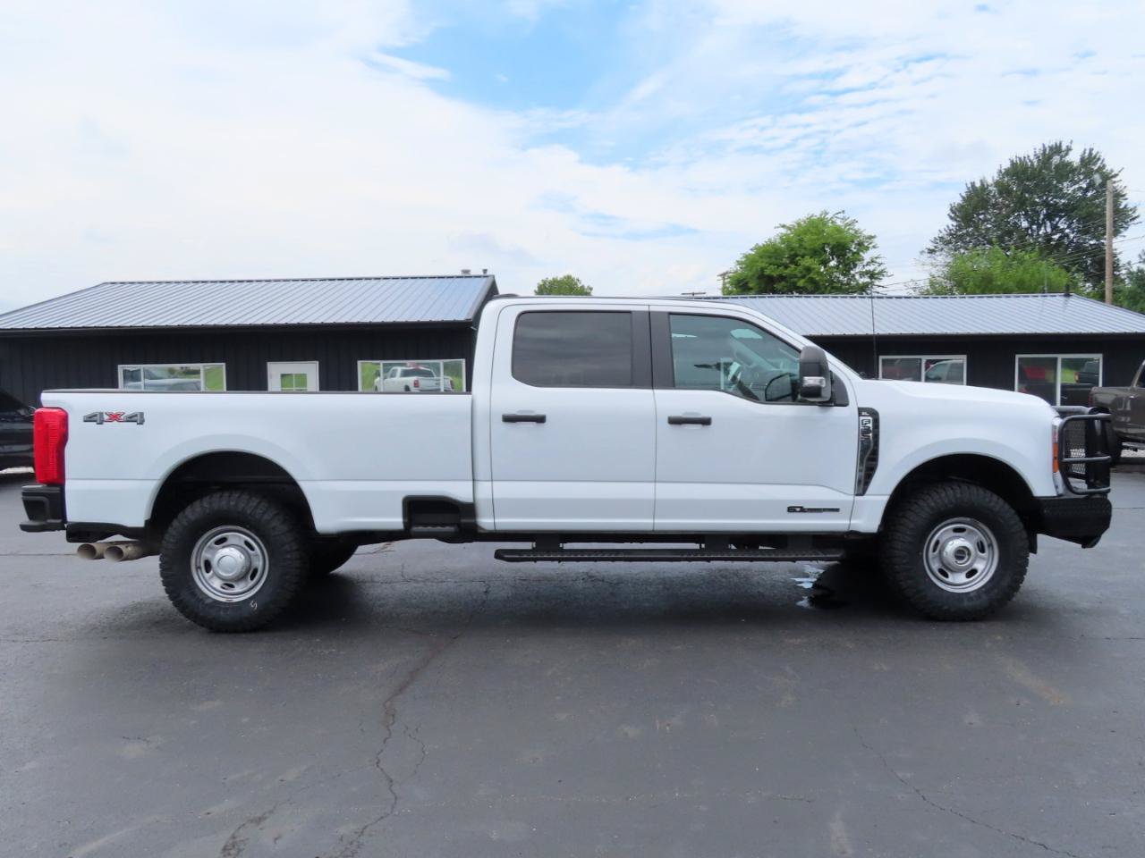 Used 2024 Ford F350 XL AWD/4WD image 7