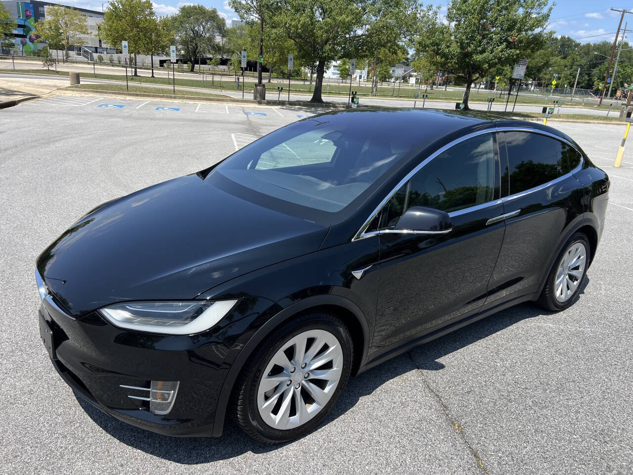 Used 2017 Tesla Model X 75D AWD/4WD image 24