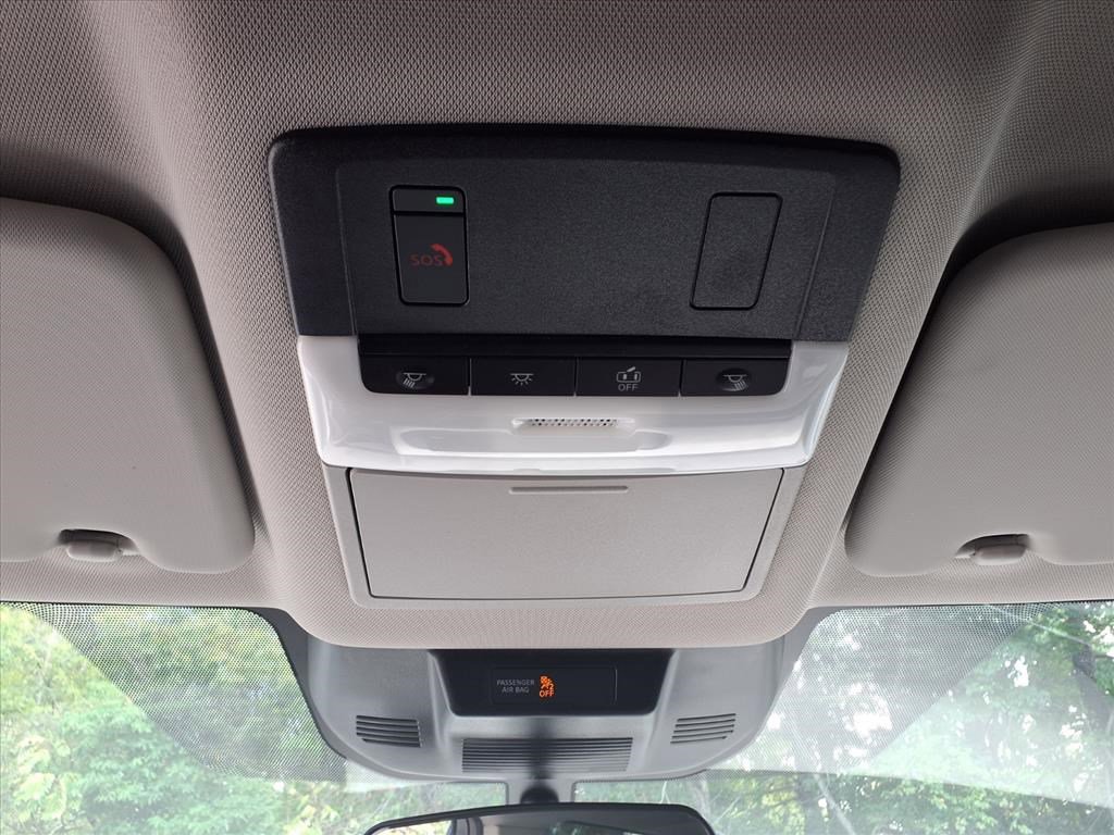 Used 2023 Nissan Rogue SV image 23