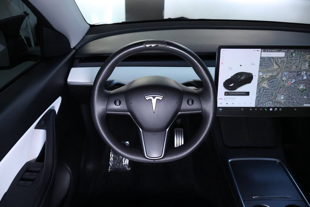 Used 2021 Tesla Model Y Long Range AWD/4WD image 18