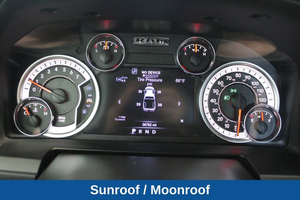Used 2017 RAM 1500 Laramie w/ Convenience Group AWD/4WD image 6