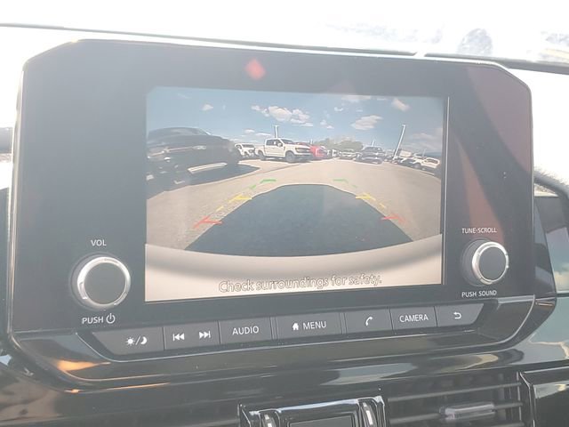 Used 2025 Nissan Pathfinder SV w/ SV Premium Package AWD/4WD image 17