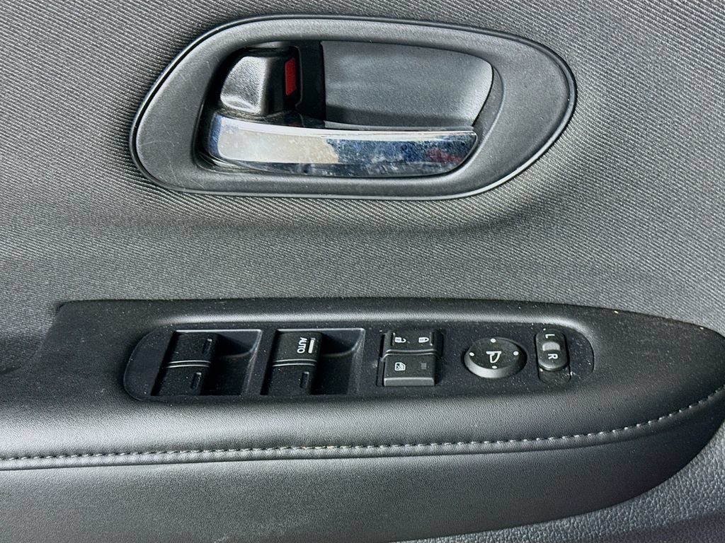 Used 2019 Honda HR-V Sport image 21
