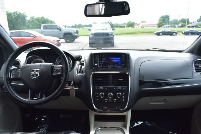 Used 2019 Dodge Grand Caravan SXT FWD image 30