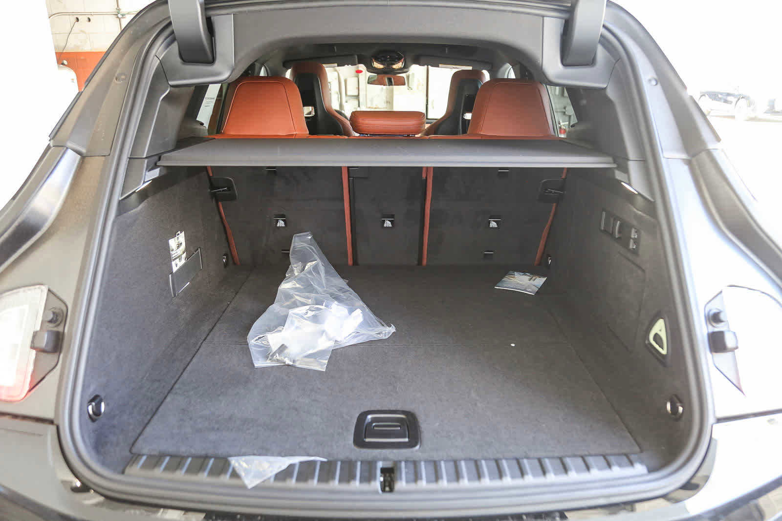 Used 2025 BMW iX xDrive50 w/ Premium Package image 26