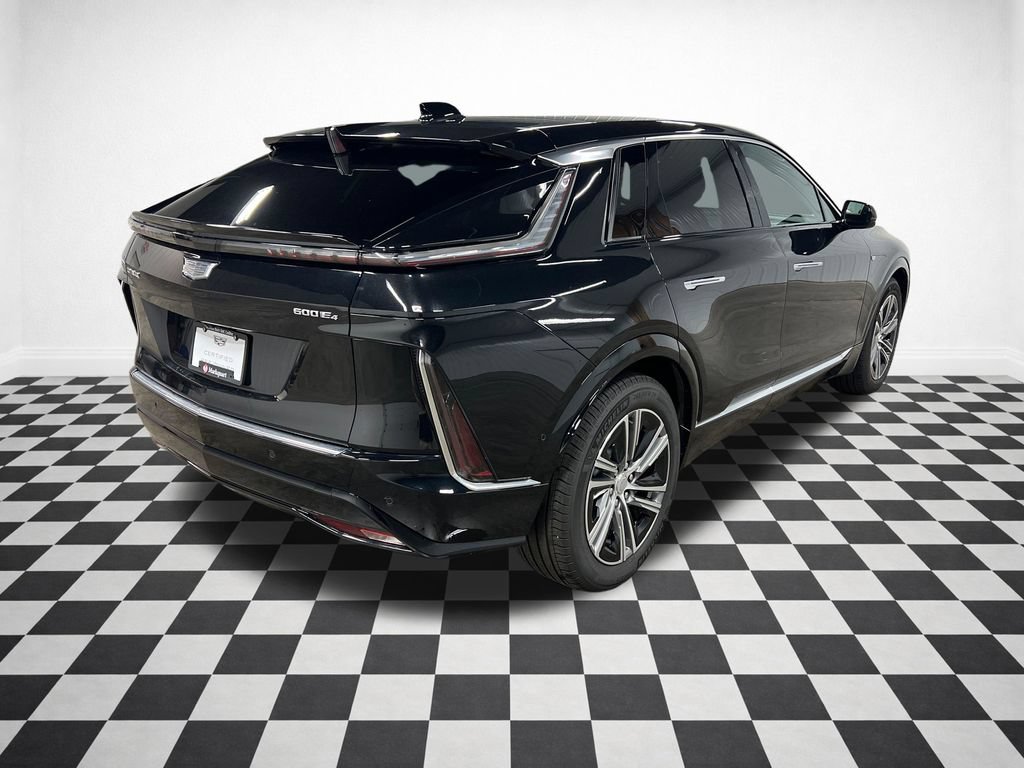Certified 2024 Cadillac Lyriq Luxury AWD/4WD image 8