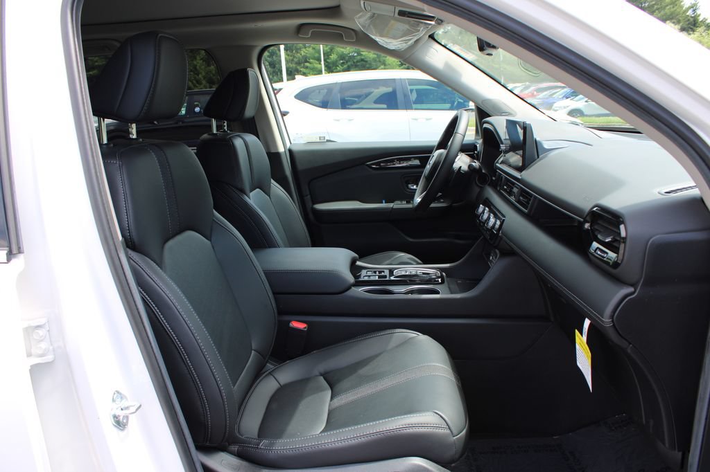 Certified 2025 Honda Pilot Touring image 13