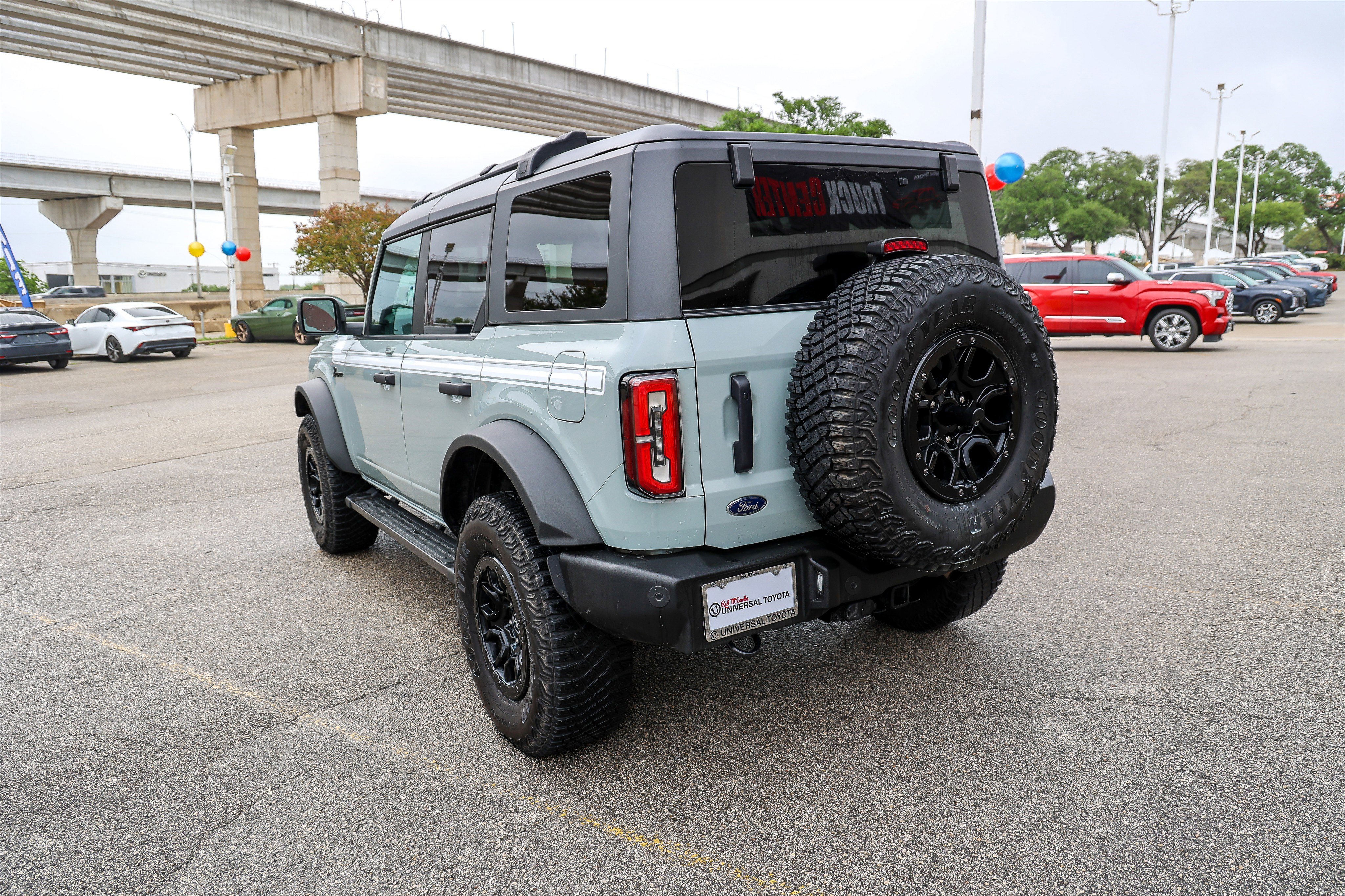 Used 2023 Ford Bronco Wildtrak AWD/4WD image 10