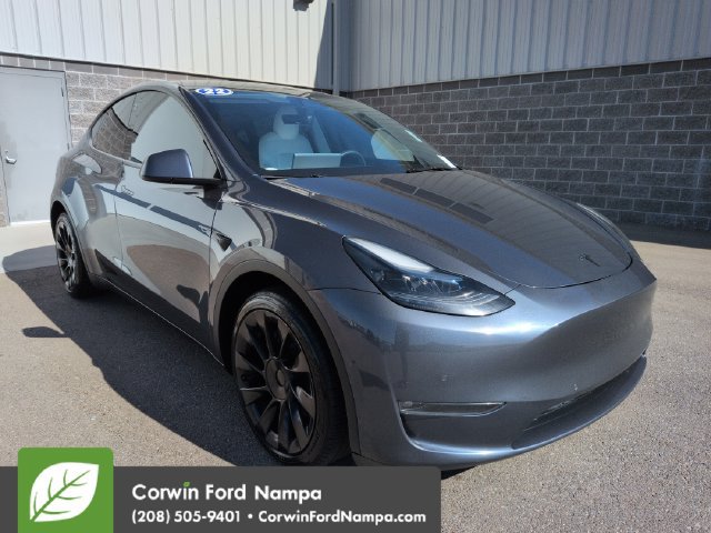 Used 2022 Tesla Model Y Long Range AWD/4WD image 1