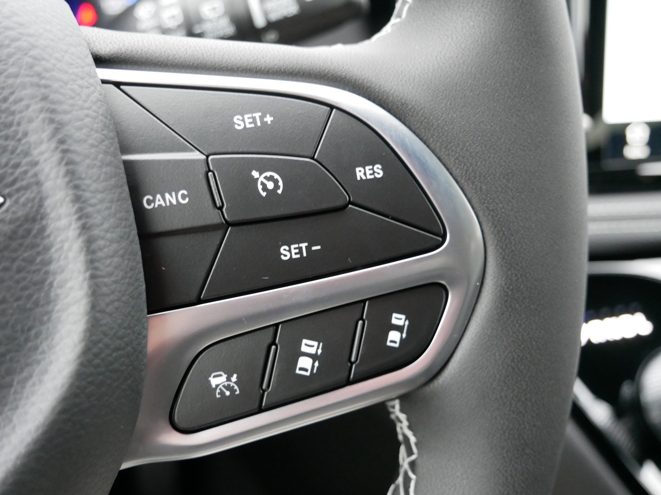 New 2026 Chrysler Pacifica Select image 21