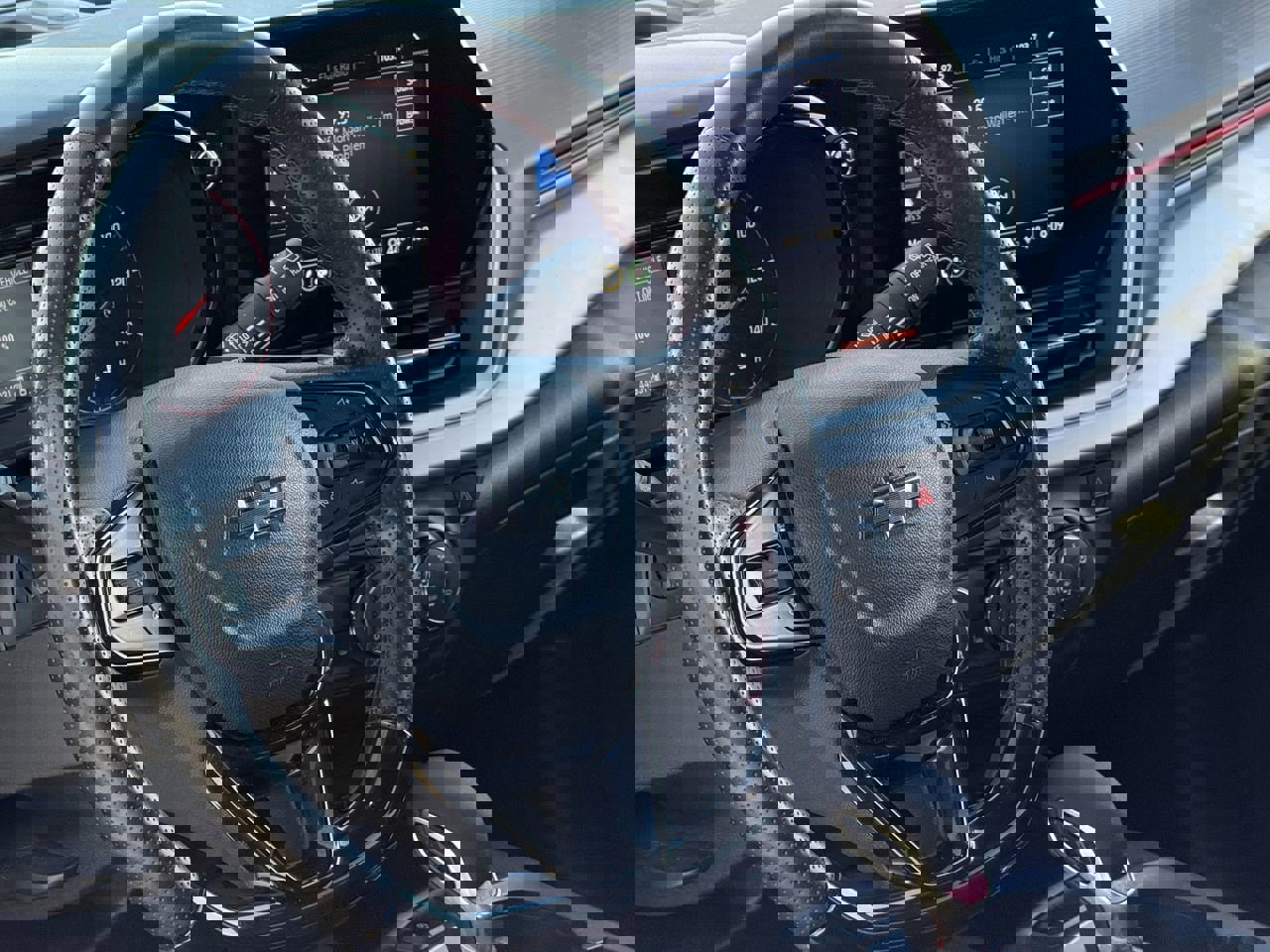 Certified 2024 Chevrolet Trax RS w/ Driver Confidence Package image 12