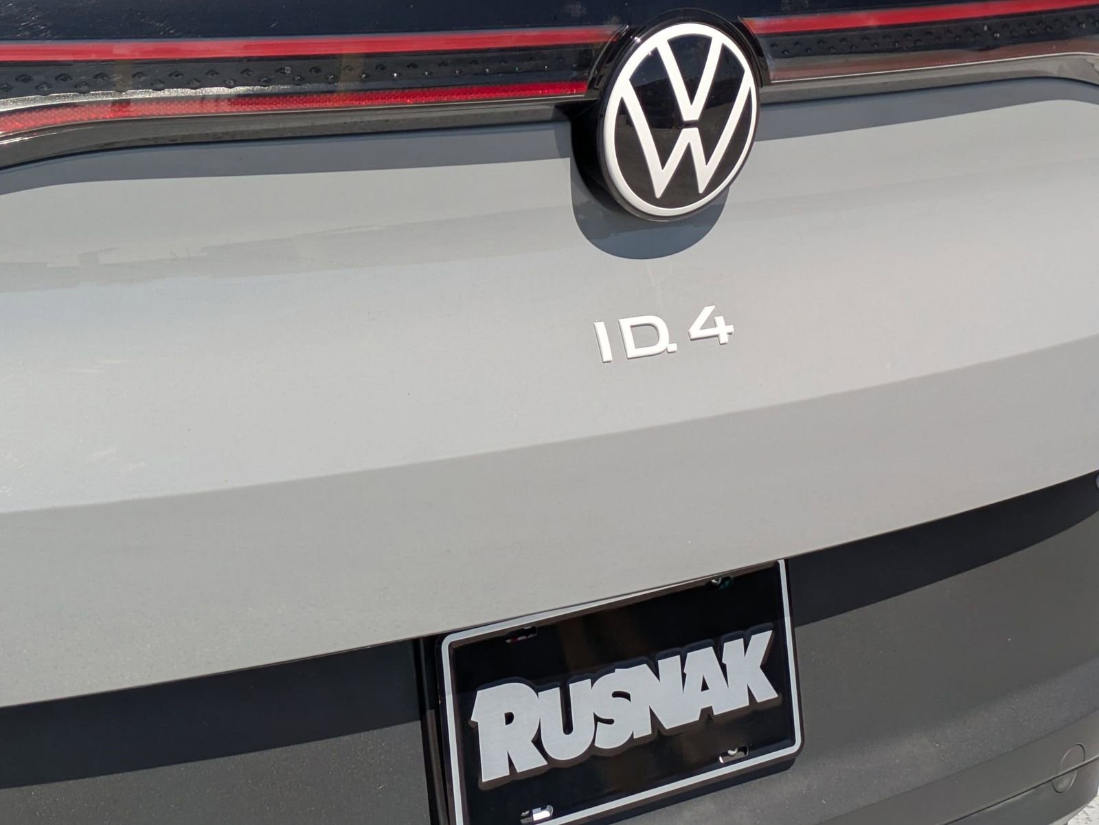 Used 2022 Volkswagen ID.4 Pro RWD image 19