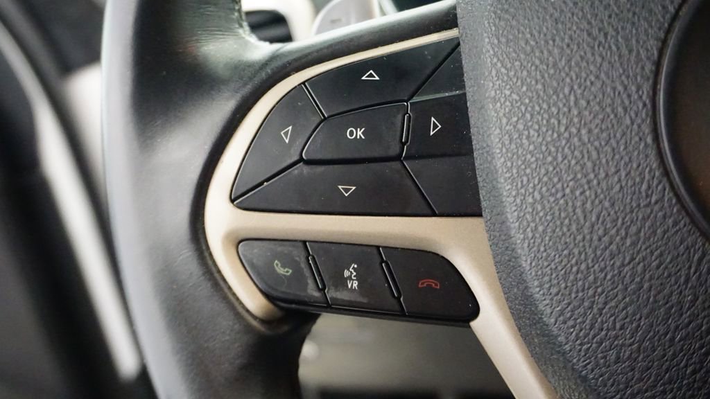 Certified 2017 Jeep Grand Cherokee Laredo w/ Quick Order Package 23E image 32