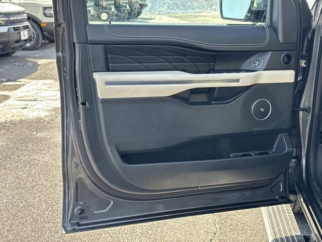 Used 2020 Ford Expedition Platinum image 13