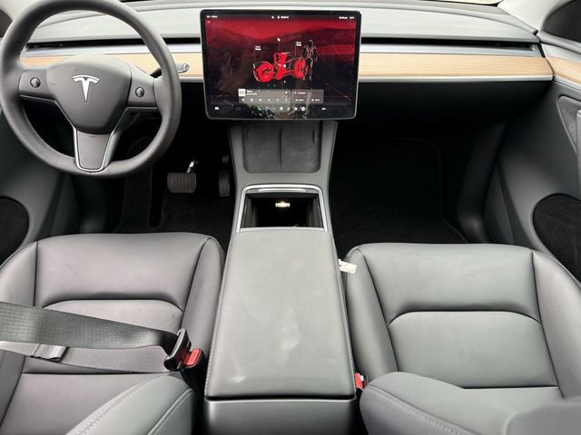 Used 2024 Tesla Model Y 2WD image 7