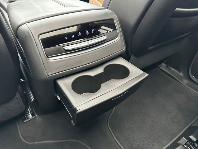 Used 2021 Cadillac Escalade Premium Luxury Platinum image 27