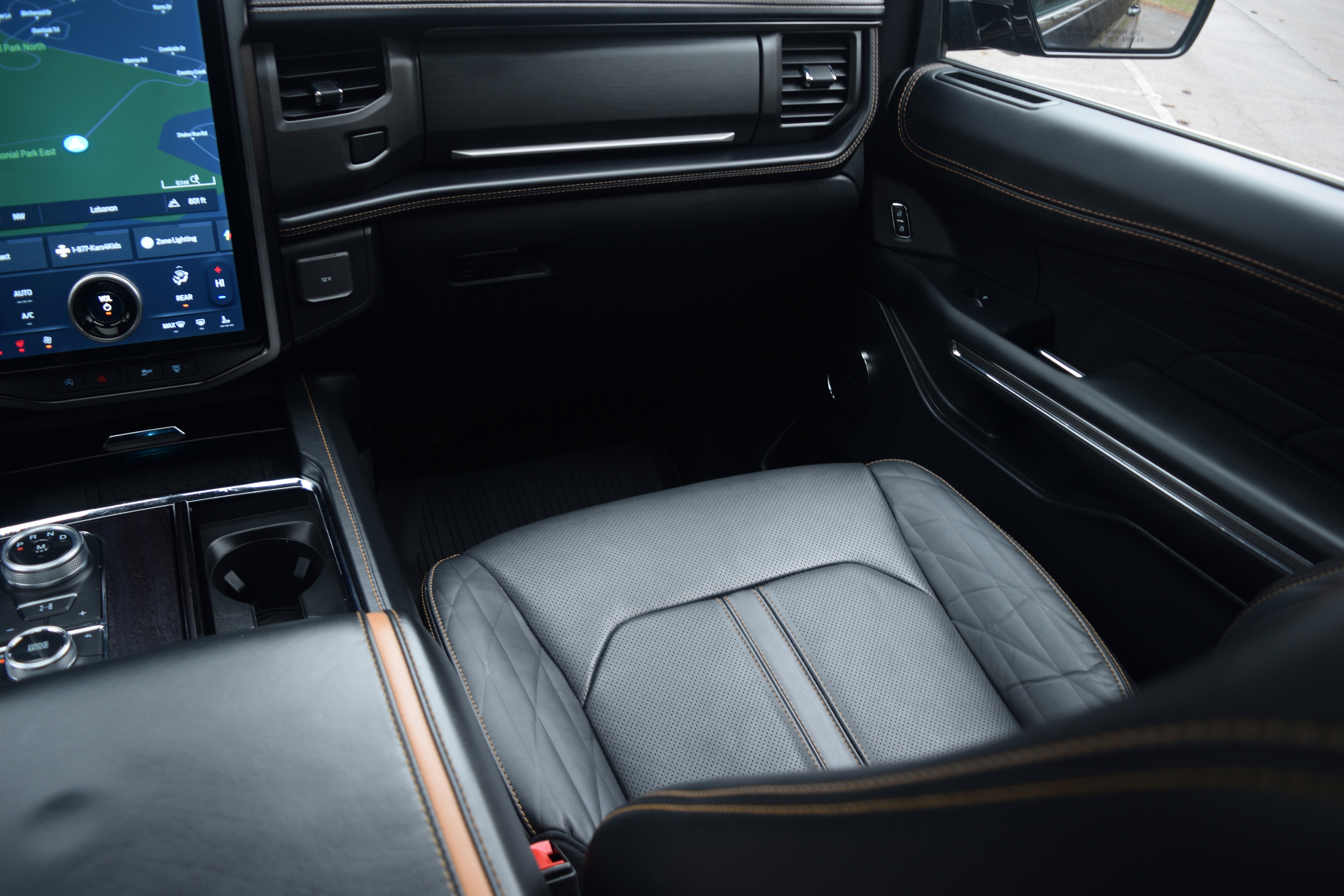 Used 2022 Ford Expedition Platinum image 13