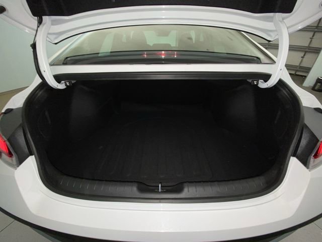 Certified 2026 Hyundai Elantra SE FWD image 22