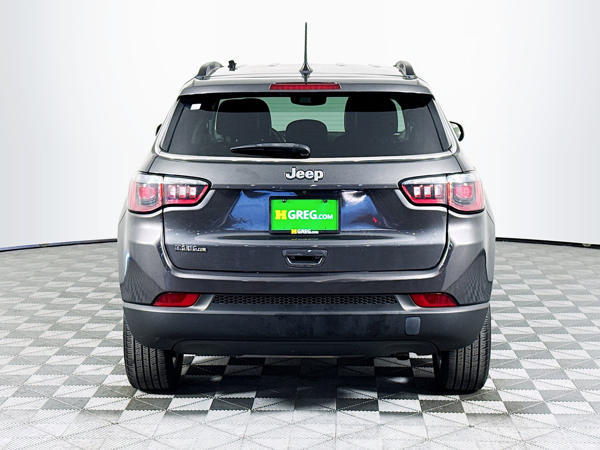 Used 2018 Jeep Compass Latitude w/ Popular Equipment Group image 8