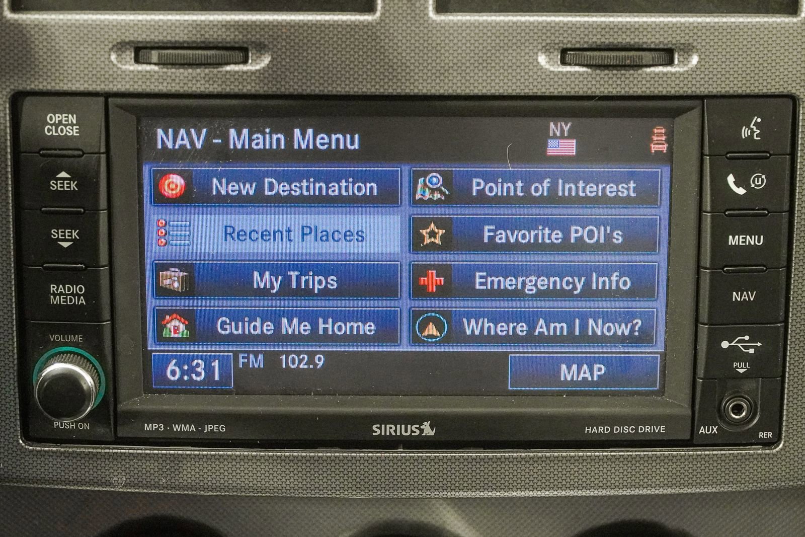 Used 2010 Jeep Liberty Limited w/ Tire & Wheel Group AWD/4WD image 27