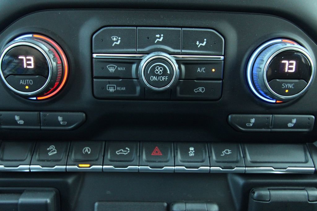 Used 2021 Chevrolet Silverado 1500 LT Trail Boss w/ Convenience Package II AWD/4WD image 28