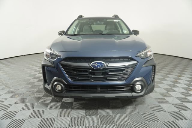 Used 2025 Subaru Outback Premium image 2