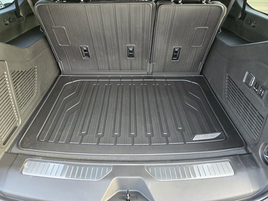 New 2026 GMC Yukon XL AT4 Ultimate w/ LPO, Floor Liner Package image 23