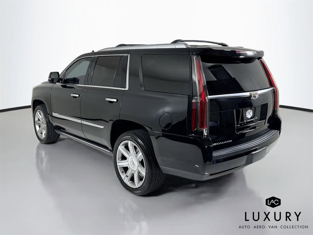 Used 2018 Cadillac Escalade Premium Luxury AWD/4WD image 8