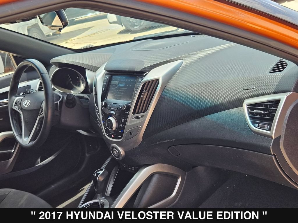 Used 2017 Hyundai Veloster Value Edition FWD image 28