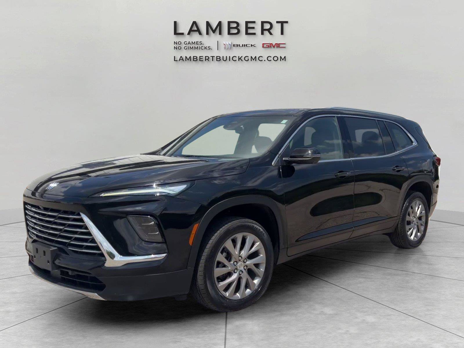 Used 2025 Buick Enclave Preferred AWD/4WD image 1
