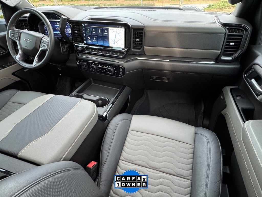 Used 2025 Chevrolet Silverado 2500 ZR2 w/ Technology Package image 25