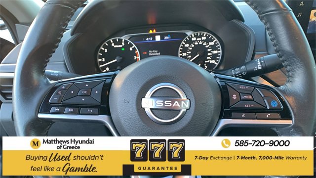 Used 2023 Nissan Altima 2.5 SV w/ SV Premium Package image 17