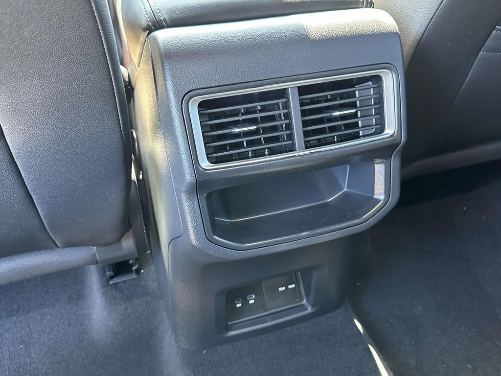 New 2026 Volkswagen Atlas Cross Sport SE image 10