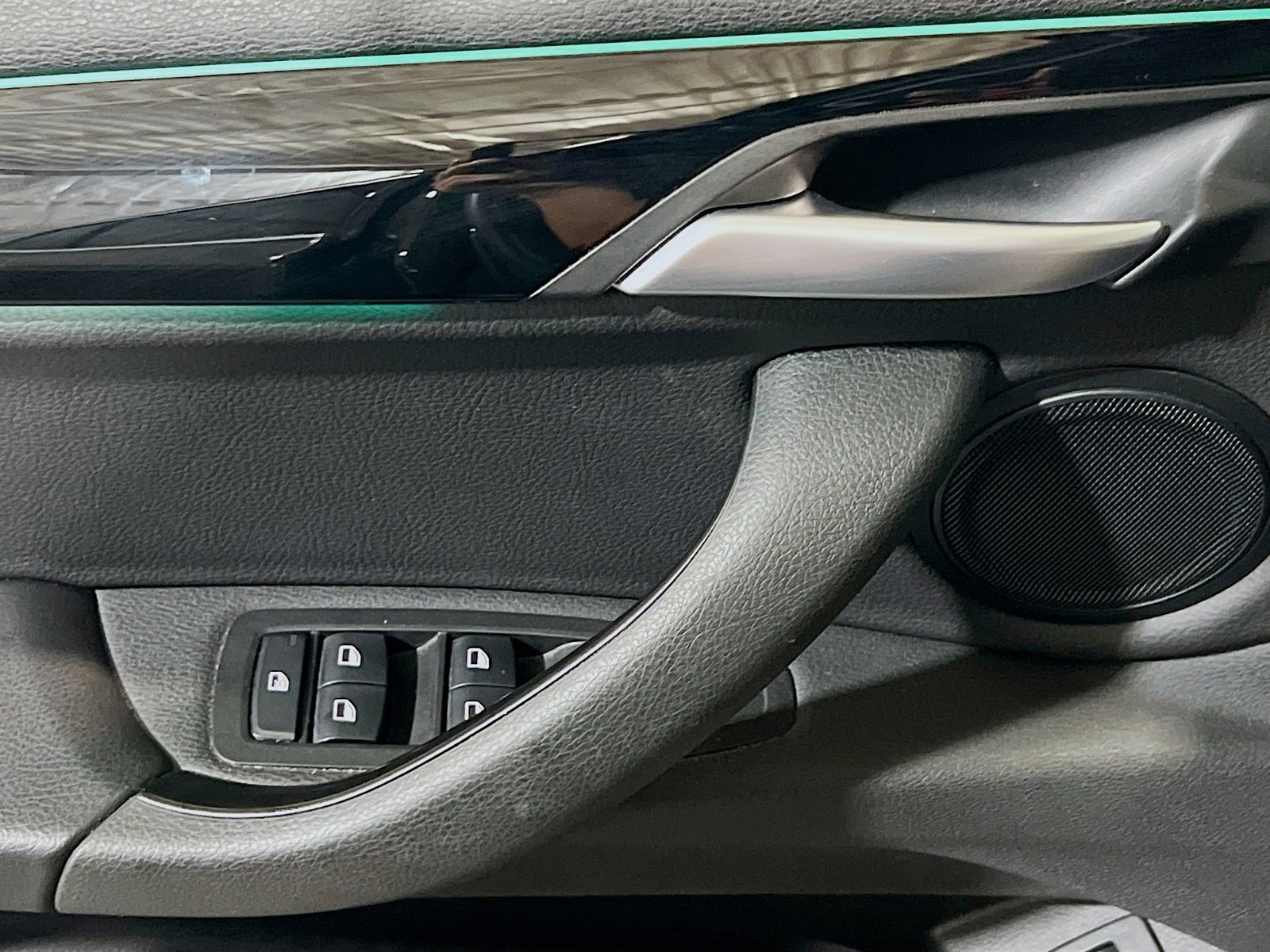 Used 2020 BMW X2 sDrive28i w/ Convenience Package image 14