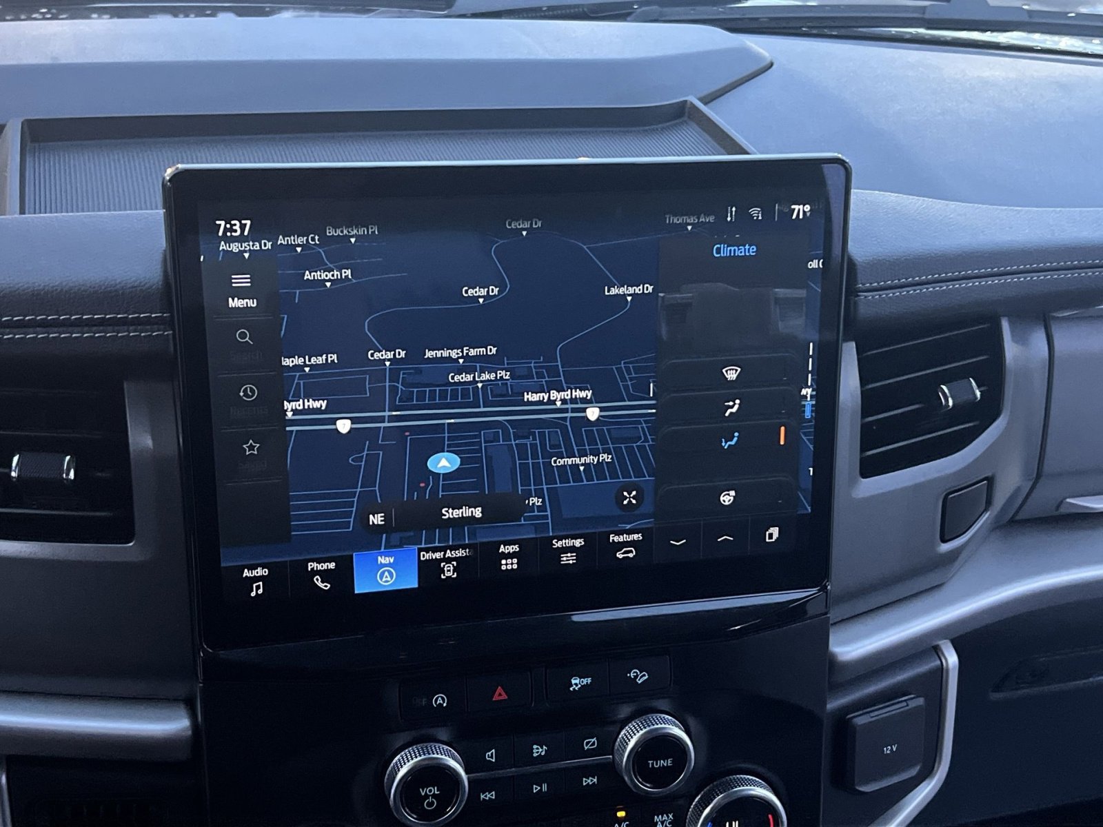 Used 2024 Ford Expedition XLT image 20