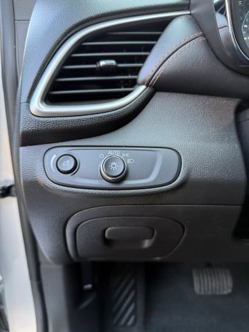 Used 2019 Chevrolet Trax LT w/ LT Convenience Package image 30