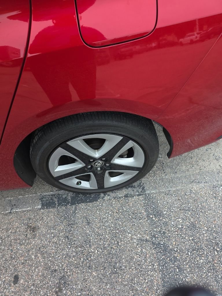 Used 2016 Toyota Prius Three FWD image 8